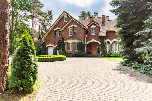 Best Driveway Pavers Installation  in Lamar, MO